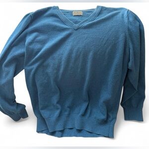 L.L. Bean Men's Blue V Neck Sweater (No size tag, fits like Mens L)
